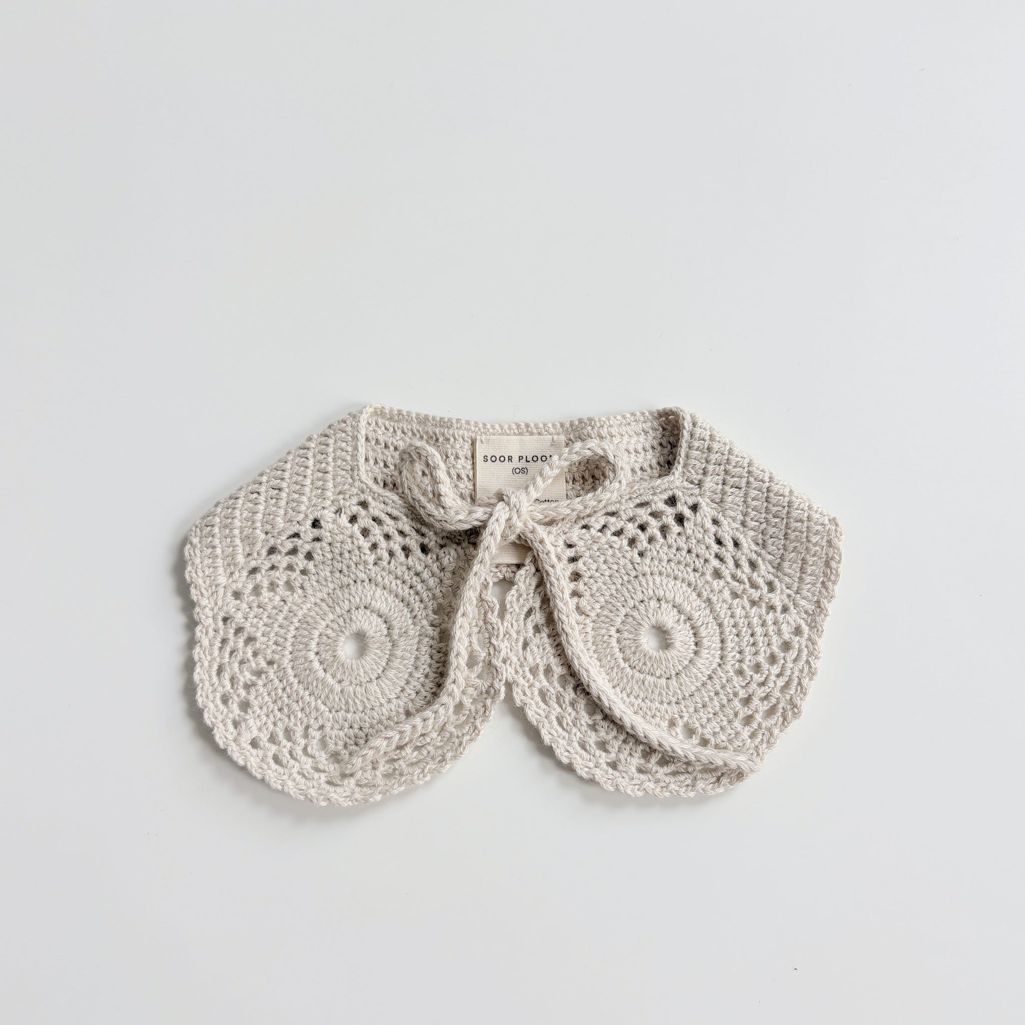 Doilly Collar, String, OS