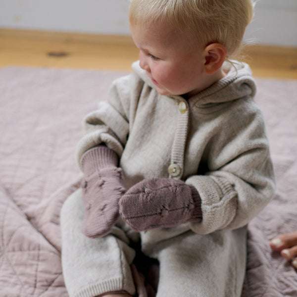 Baby Mitten, Pigeon