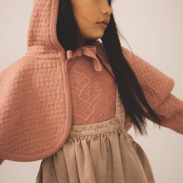 Eloise Pinafore, Pedra